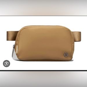 NEW- Lululemon Everywhere Belt Bag